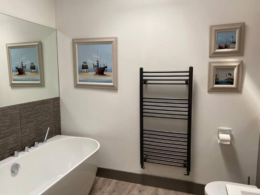 Mayflower, Luxury Norfolk Retreat - Brancaster, Sleeps 4 -12 Ngoại thất bức ảnh