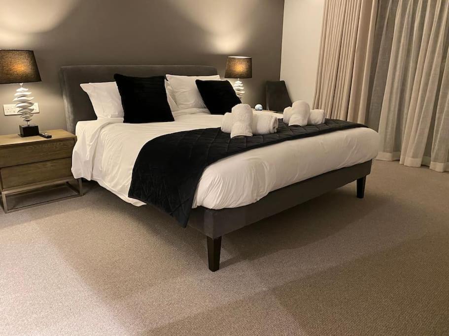 Mayflower, Luxury Norfolk Retreat - Brancaster, Sleeps 4 -12 Ngoại thất bức ảnh